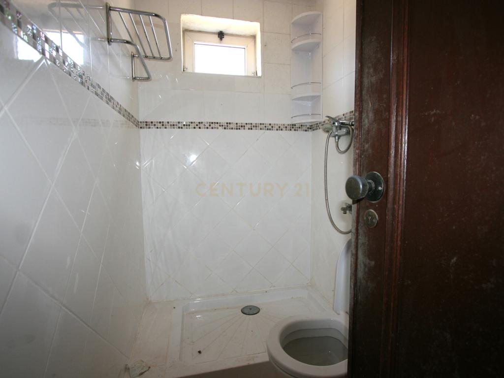Quinta tradicional com moradia, garagem e vários anexos em terreno de 2020 m2, Zebro de Baixo, Silves - Image 10