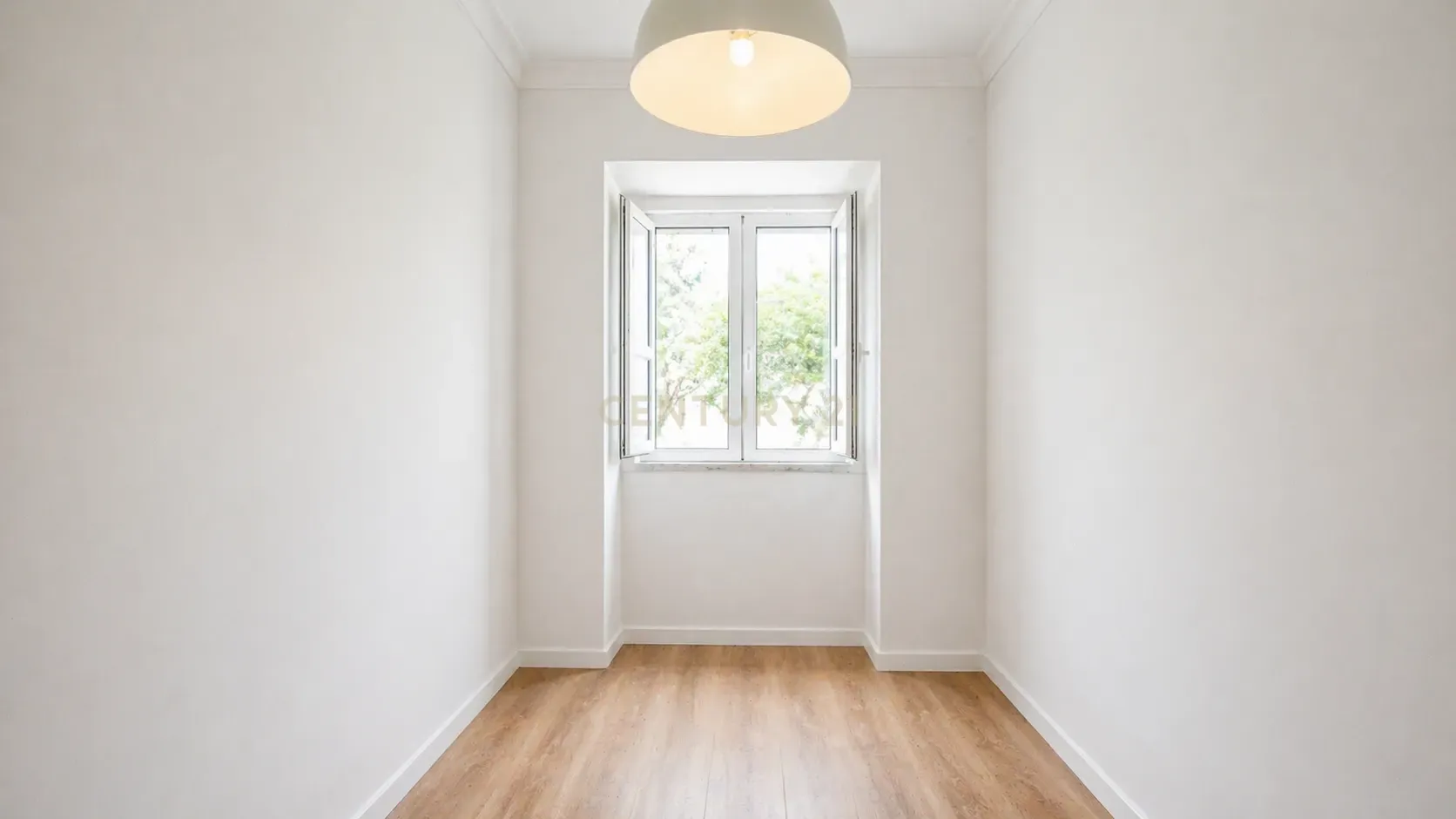 Fotografia 10 de Apartamento T2 em Almada - Oportunidade Única!