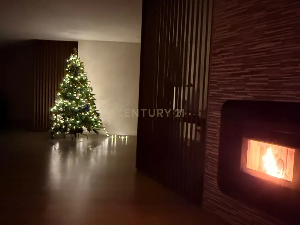 Moradia T3 Térrea com Piscina em Mesão Frio - Guimarães - Image 1