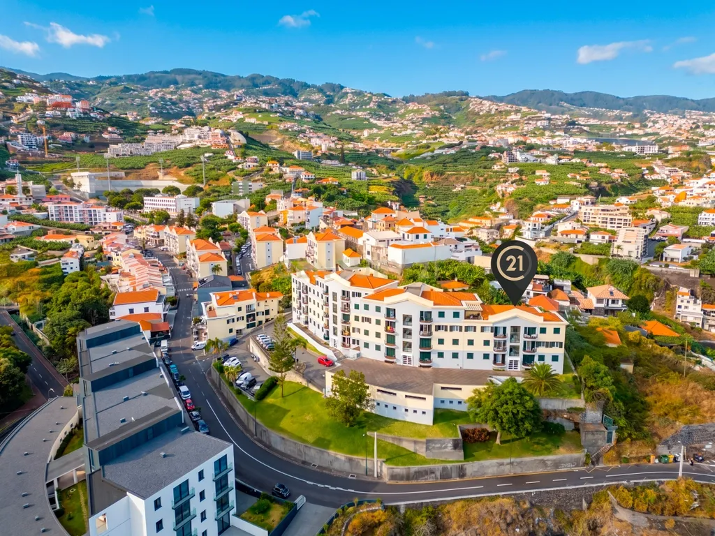 Apartamento T3 em Câmara de Lobos - Vista Mar Definitiva - Image 9