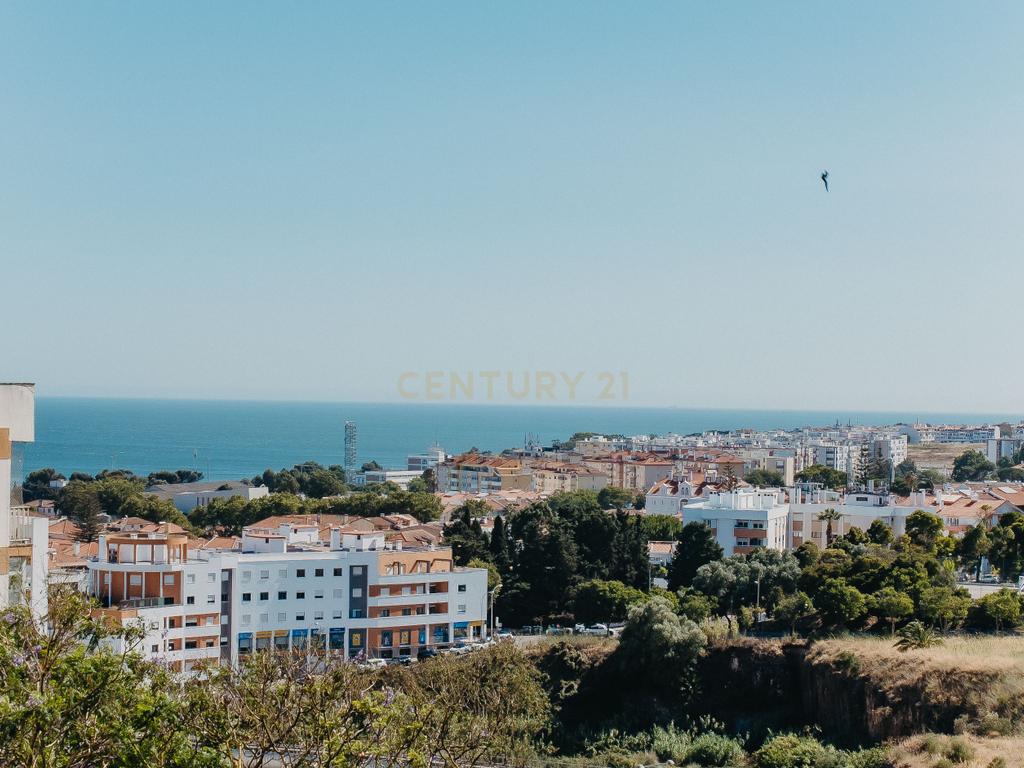 Apartamento T3, 3 varandas e 2 wc. Situado no último piso de um edifício tranquilo, conforto, funcionalidade e uma localização difícil de igualar. - Image 26