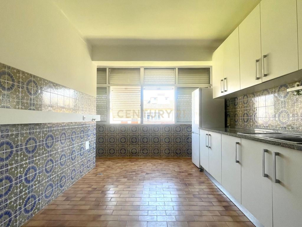 undefined - Image 8