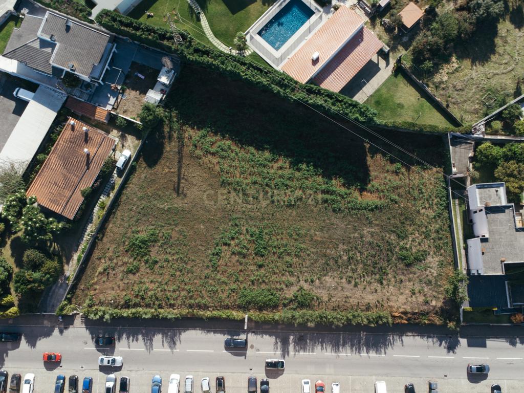 Terreno com viabilidade construtiva 3600 m2 - entre 35 a 40 habitações - Image 2