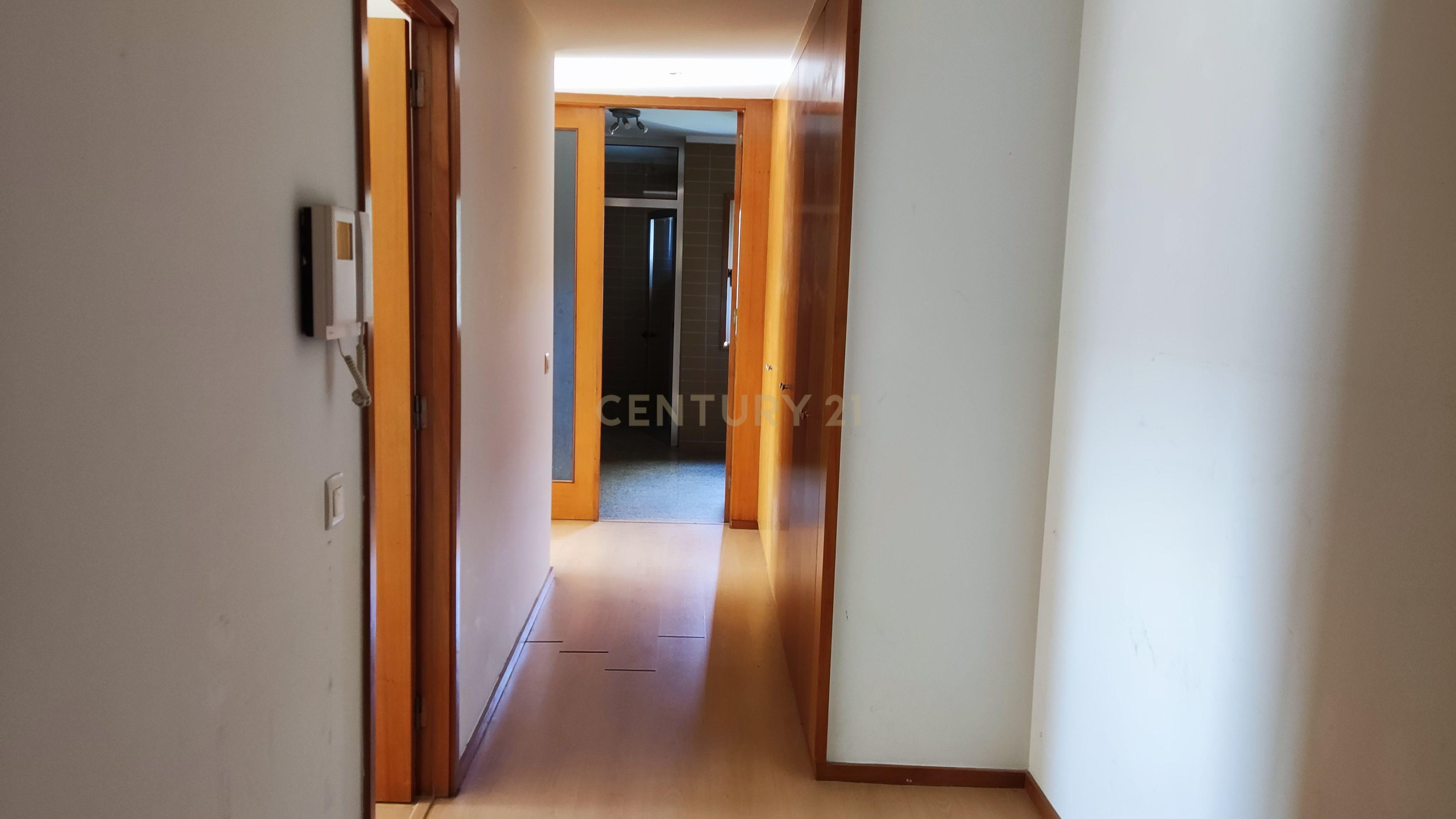 Apartamento T3 no Último Piso com Garagem – Moreira da Maia, Porto - Image 18