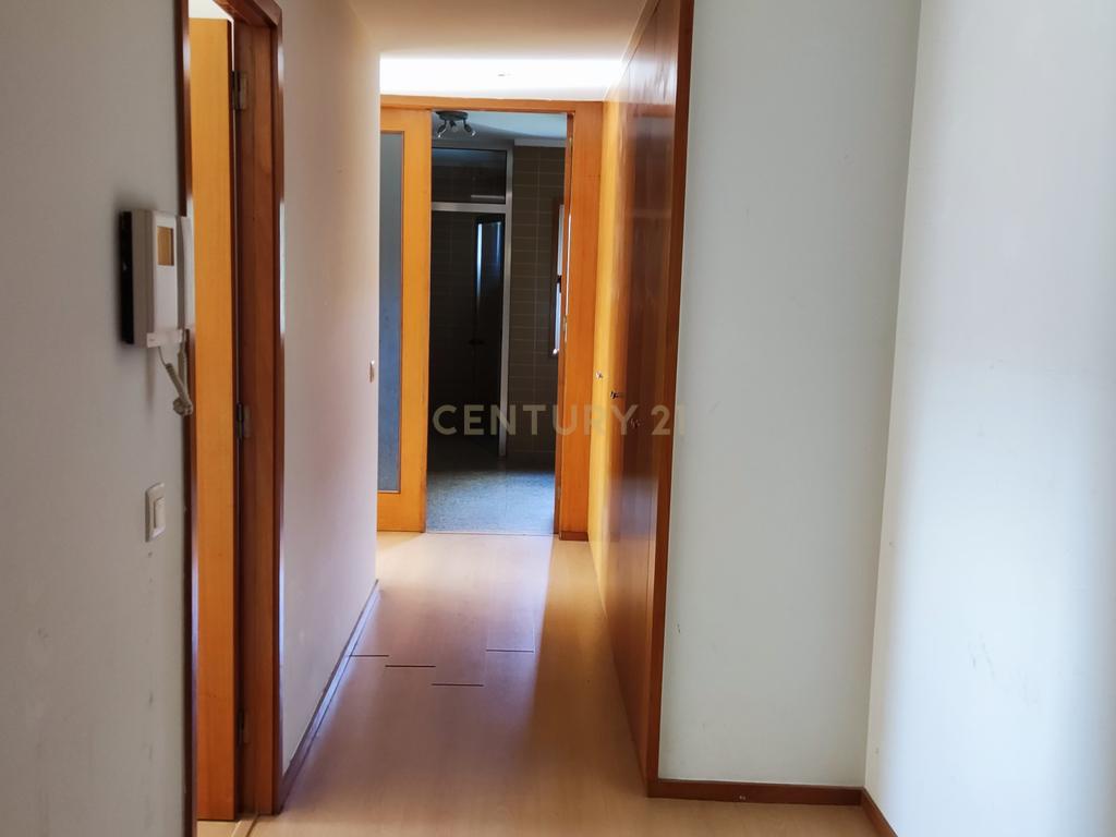 Apartamento T3 no Último Piso com Garagem – Moreira da Maia, Porto - Image 18