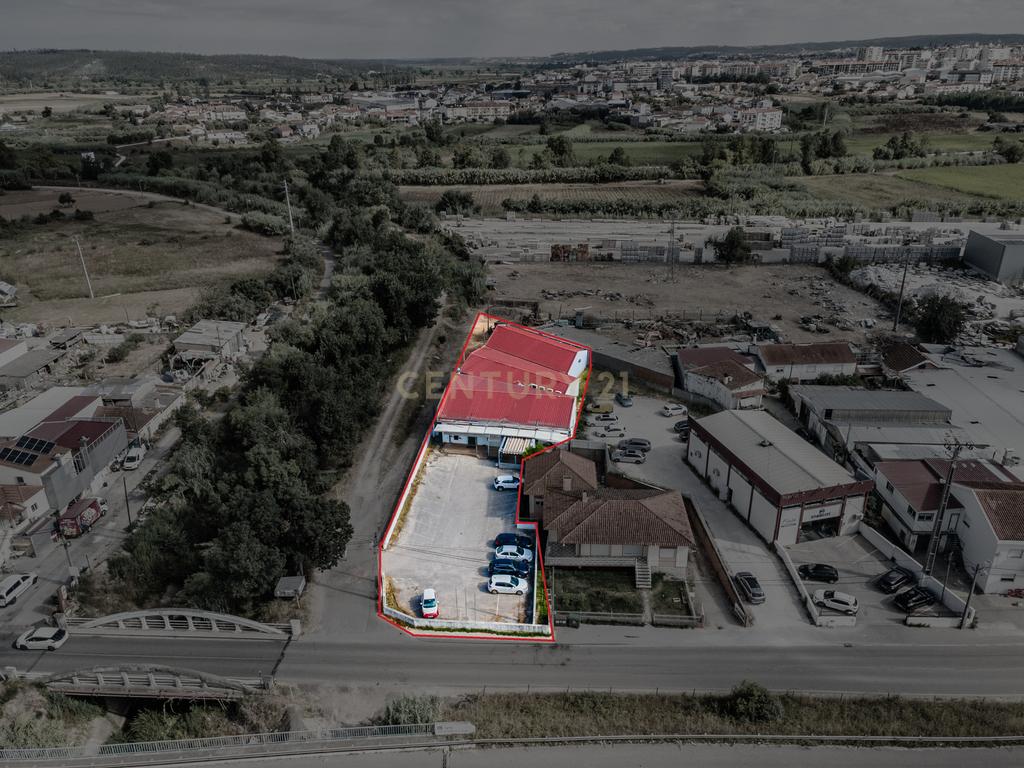 Armazém composto por 3 Edifícios e Amplo Logradouro – Ponte das Mestras, Leiria - Image 5