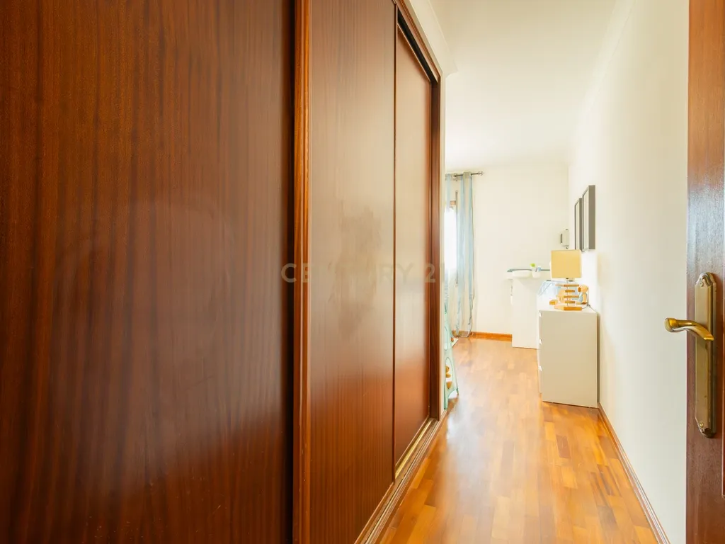 Excelente Moradia T4 - Image 13