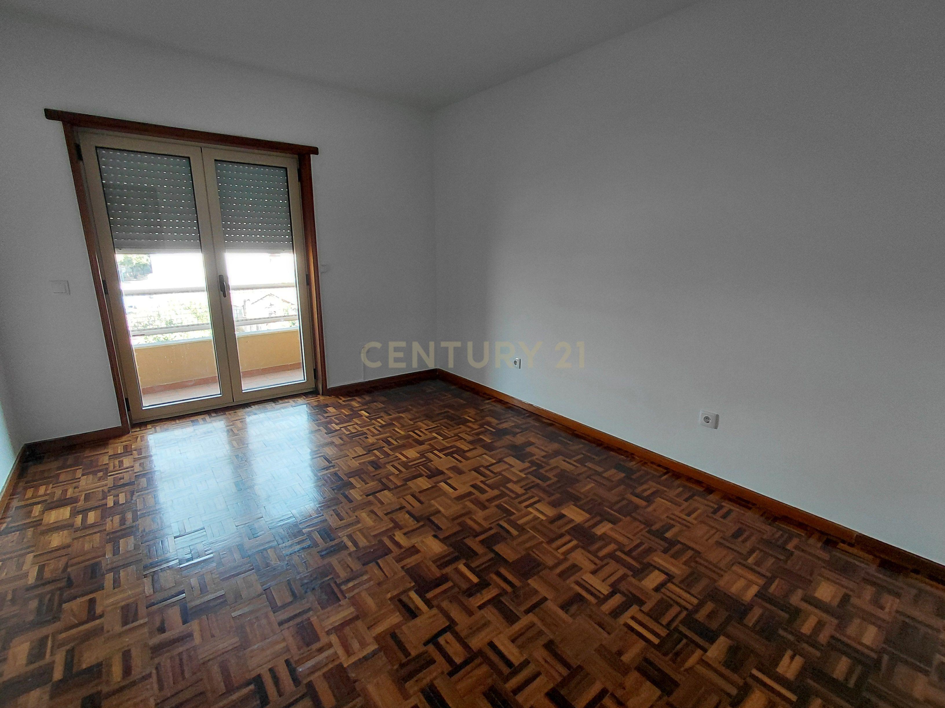 Fotografia 10 de Apartamento T2 + 1  Renovado em Santa Maria Maior, Chaves