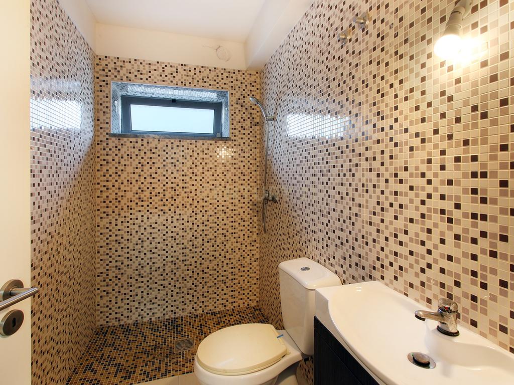 Moradia Isolada T4 Moderna com Piscina Privada, Jardim e Garagem Ampla na Pontinha - Image 40