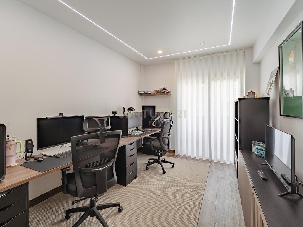 Apartamento T3 em Carnaxide, Lisboa - Image 35