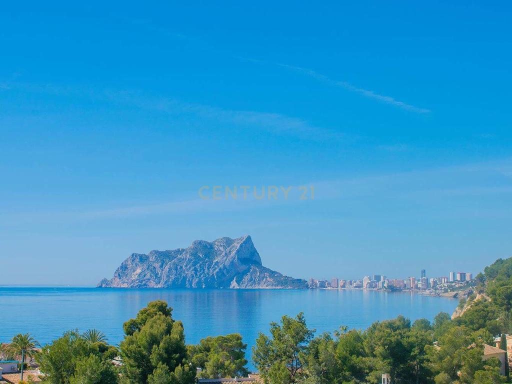 Luxuosa Moradia Nova com Vista Mar em Alicante - Image 9