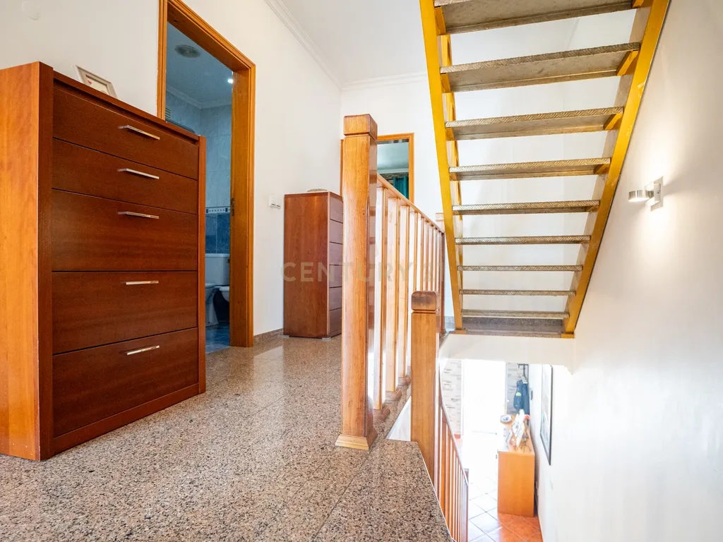 Moradia T3 em Quinta do Conde, Sesimbra - Oportunidade Única - Image 28