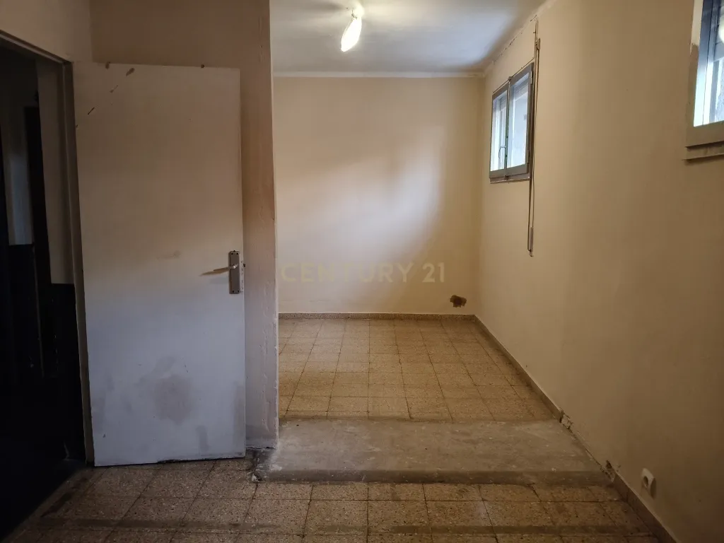 Apartamento para Recuperar em Ripollet, Barcelona - Image 18