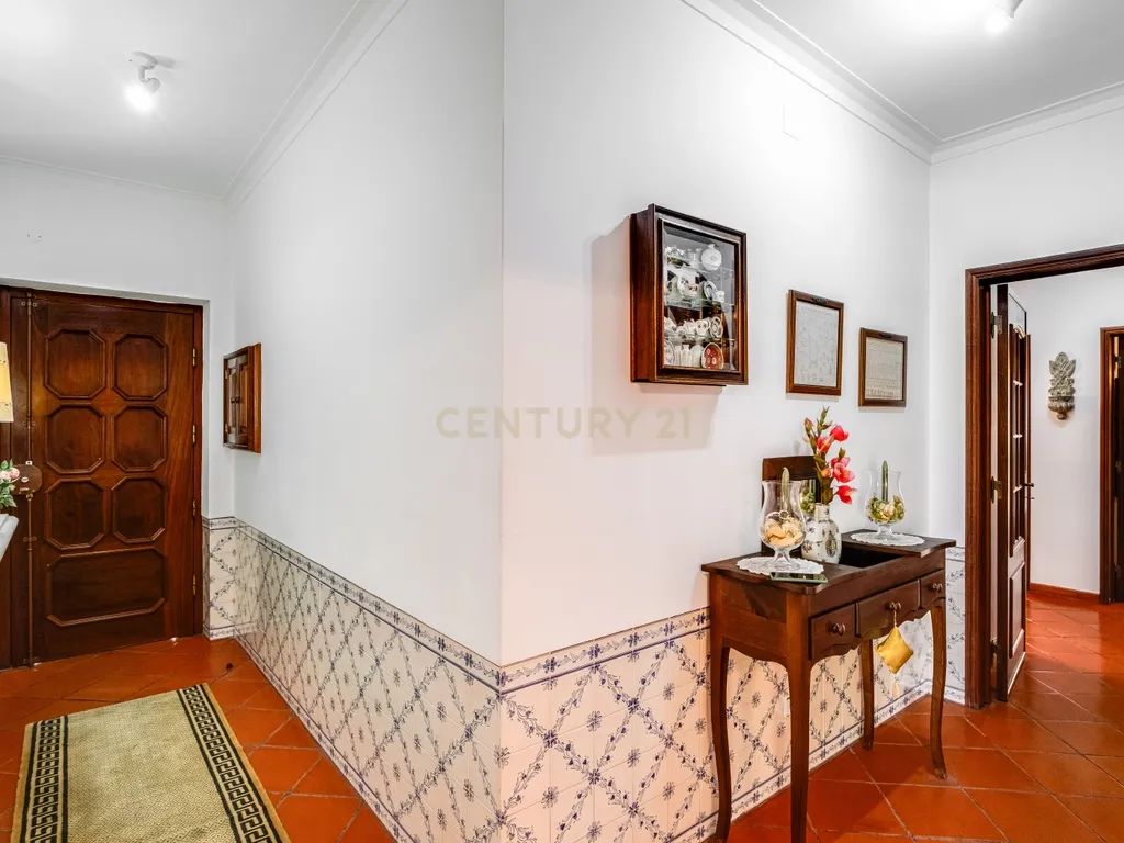Há casas que se visitam… e há casas que se sentem. Esta é, sem dúvida, uma delas. - Image 6