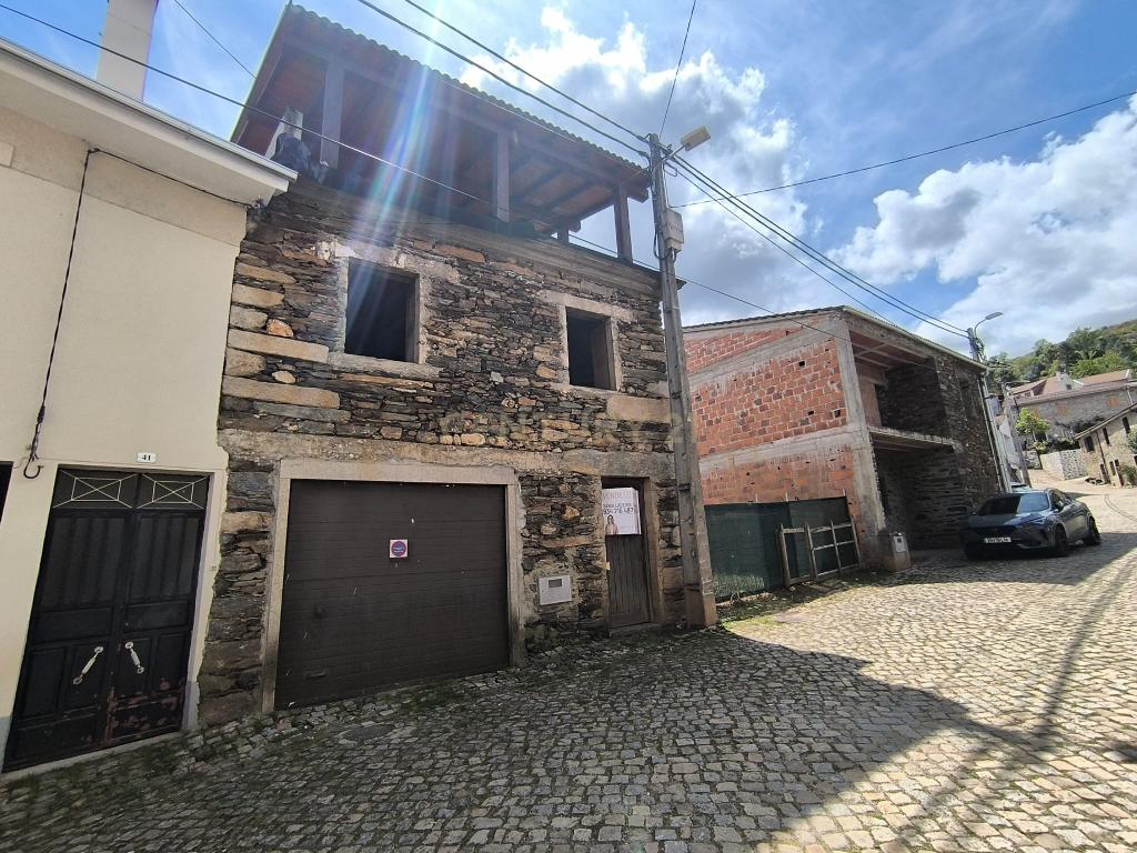 Armazém em Pré-Construção de Moradia em Quintanilha - 50.000€ - Image 6