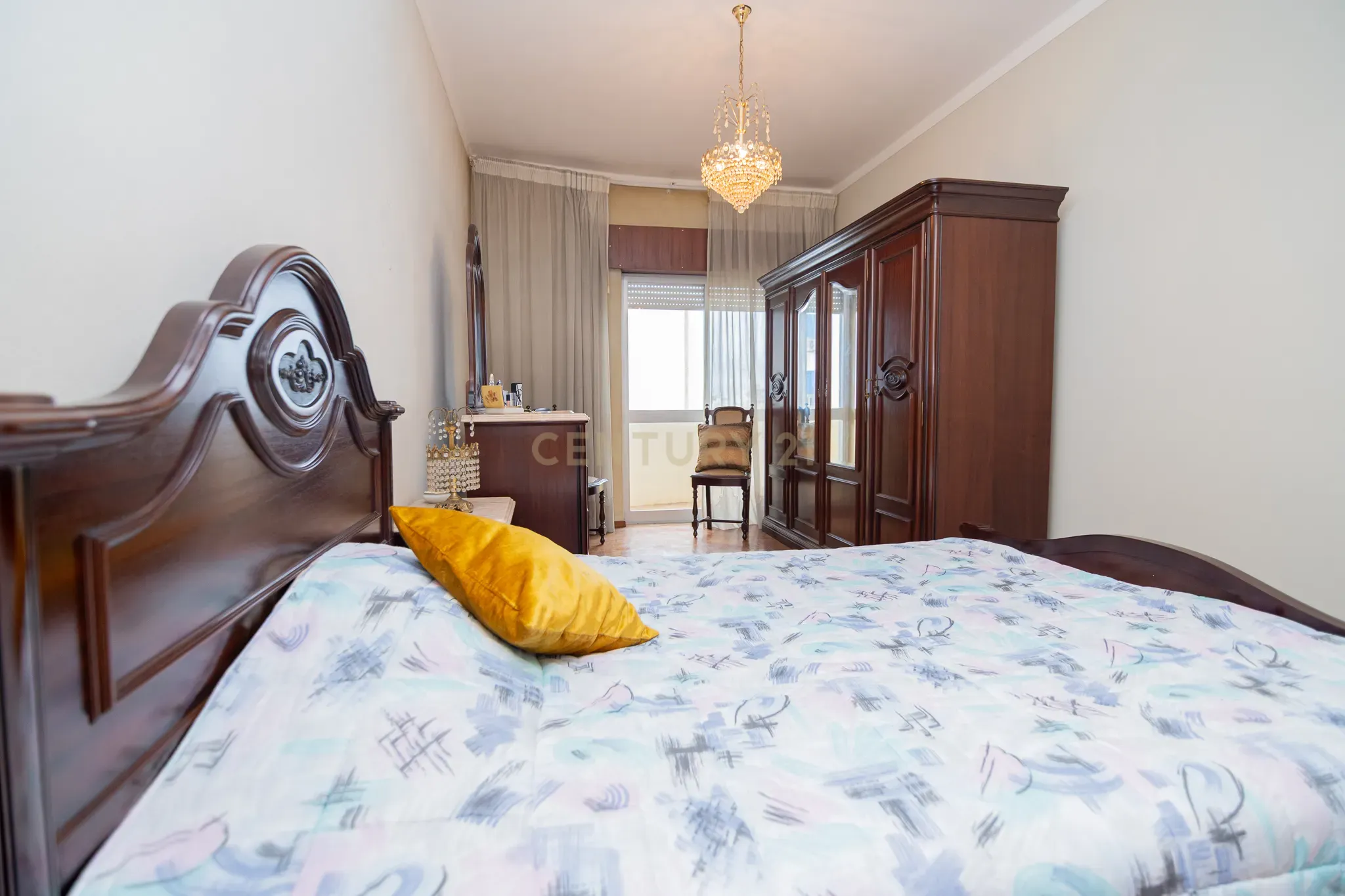NÃO PERCA ESTA GRANDE OPORTUNIDADE! APARTAMENTO T3 DE GRANDES DIMENSÕES 140 M2 COM AMPLA VARANDA, DESPENSA E DUAS CASAS DE BANHO, MUITO BEM LOCALIZADO NO CENTRO DE PORTIMÃO PRÓXIMO DE TODAS AS COMODIDADES E SERVIÇOS, A MINUTOS DA ZONA RIBEIRINHA E A POUCOS MINUTOS - Image 20