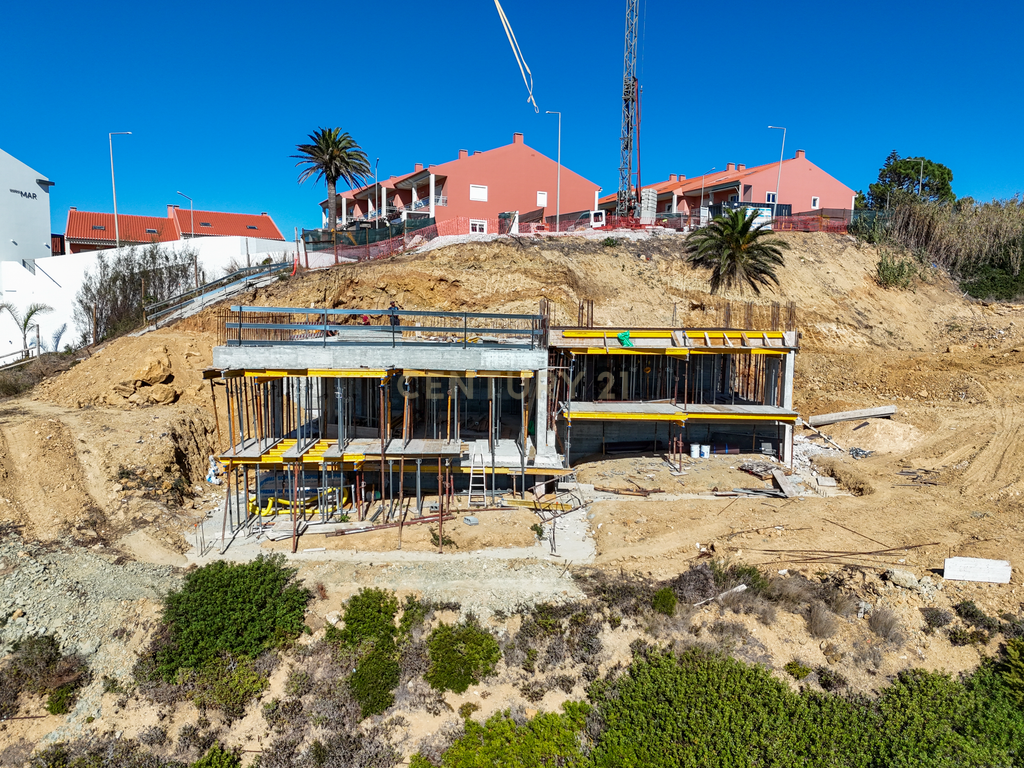 MORADIA T3 NOVA LUXO-THE VILLAGE é um novo condomínio Exclusivo na Praia de São Julião , Mafra - Image 29