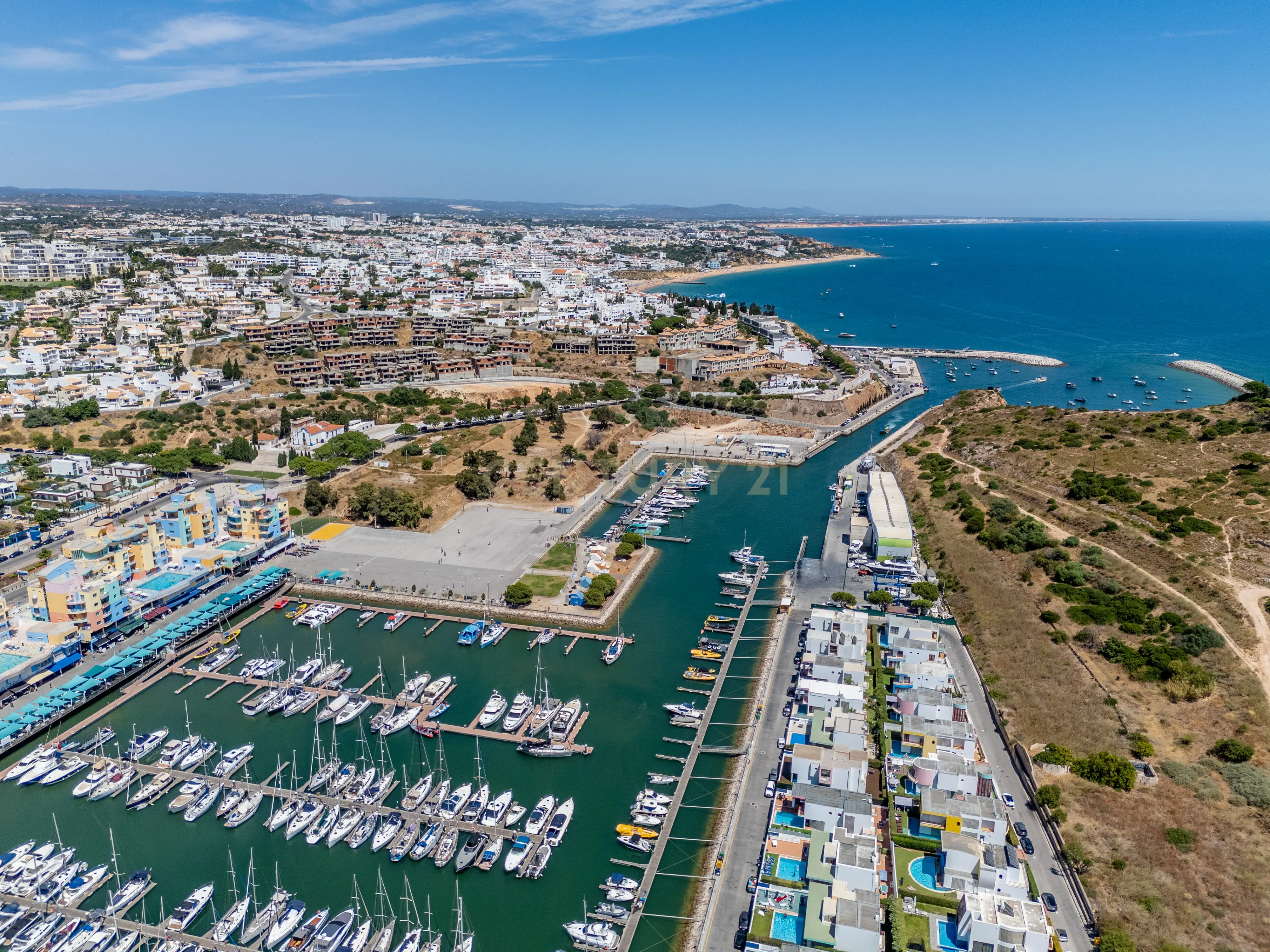 Fotografia 3 de Moradia T3 à venda com Piscina e Vista Mar em Albufeira
