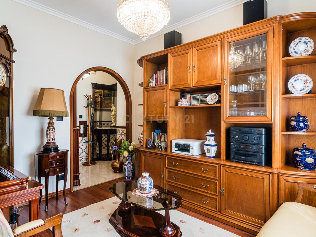 Apartamento T0, com Terraço, Agualva Cacém - Image 3