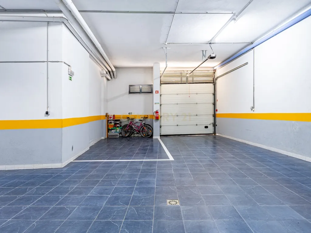 Apartamento T3 com Parqueamento e Arrecadação | Montijo - Image 32