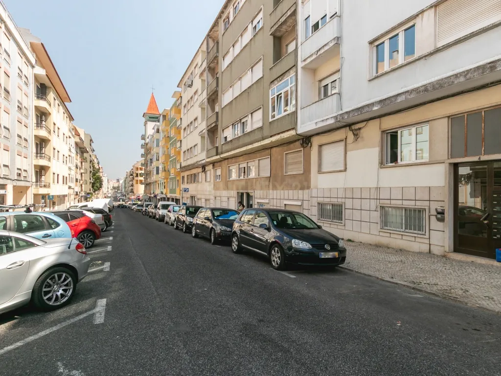 Apartamento T2 em Arroios - Image 25