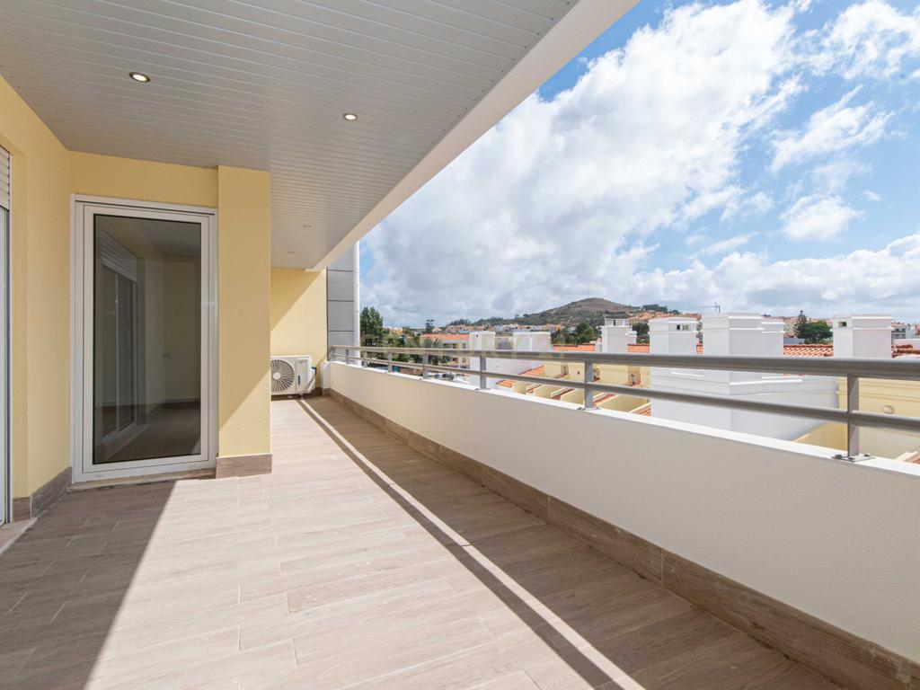 Apartamento Novo T2, com varandas, garagem e arrecadação em Mafra - Image 8