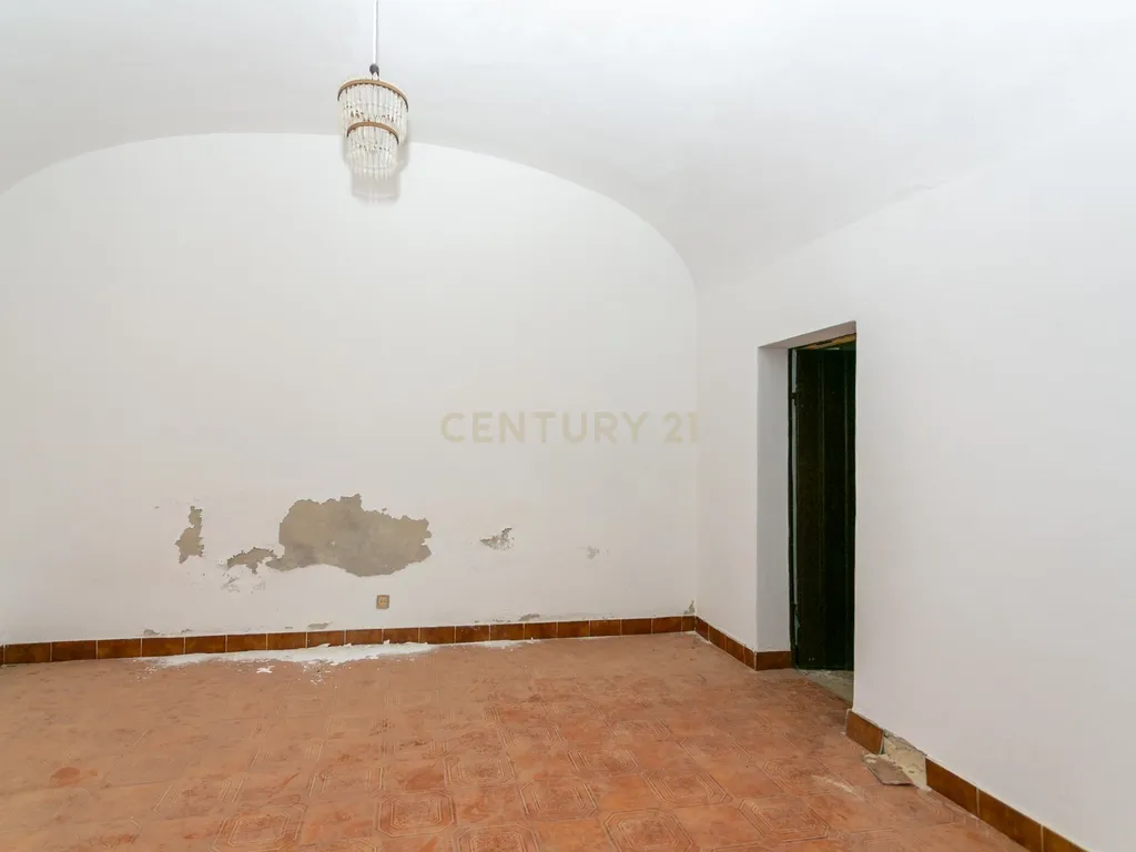 Oportunidade Única de Investimento em Mourão – Alentejo, Portugal - Image 13