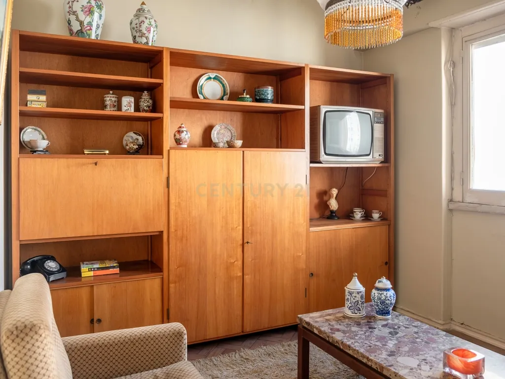 Apartamento na Póvoa de Santo Adrião | Ideal para Habitação Própria ou Investimento - Image 5