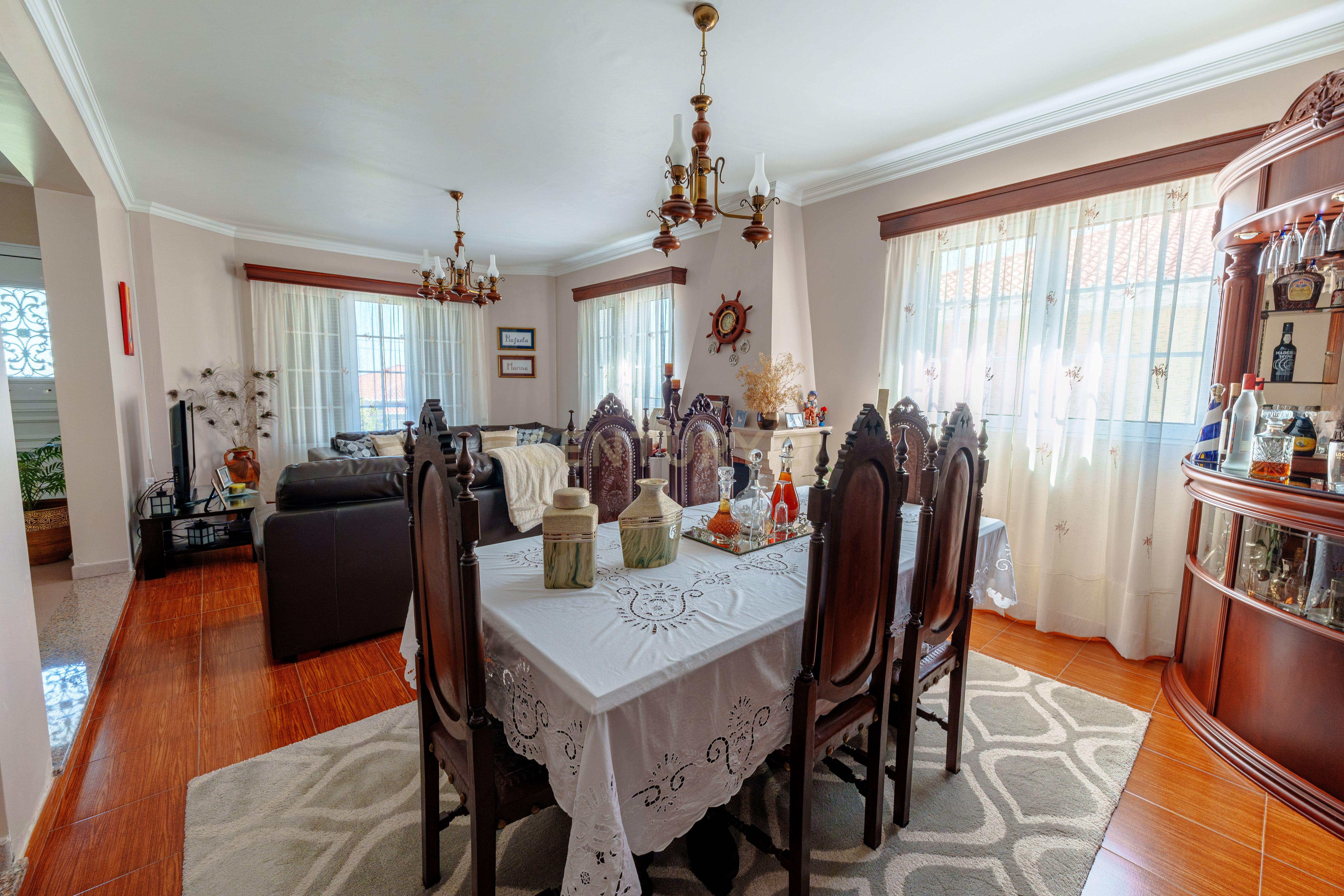 Fotografia 5 de Moradia T4 com 2.971 m² de Terreno e Vista Panorâmica