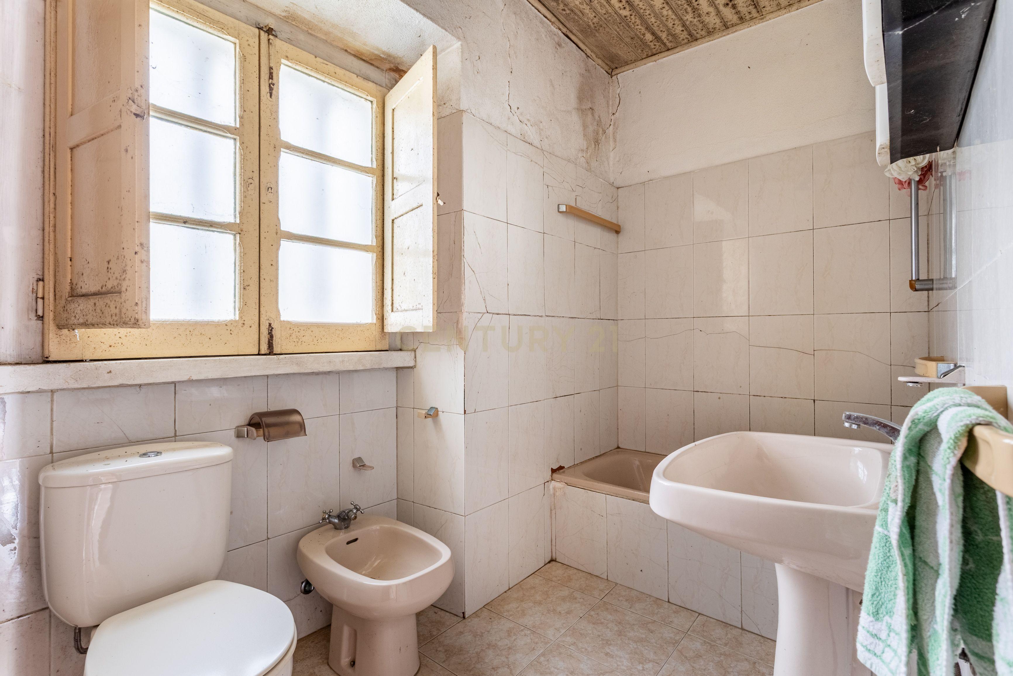 Fotografia 6 de Moradia T4 para Remodelação Total em Vialonga