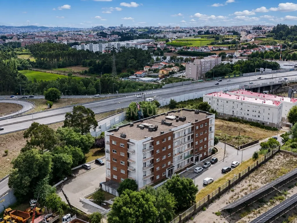 T2 EM ERMESINDE — 106 m², ÁREAS EXTRAORDINÁRIAS E QUALIDADE IMPECÁVEL - Image 28