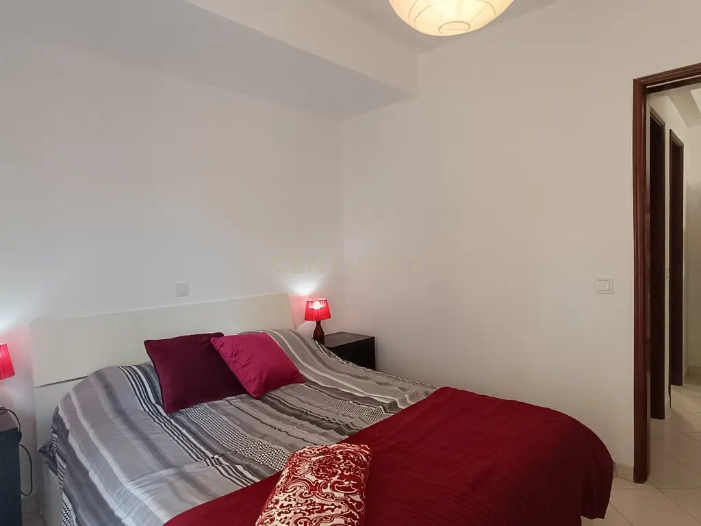 Moderno Apartamento T4 no centro de Olhão - Image 16