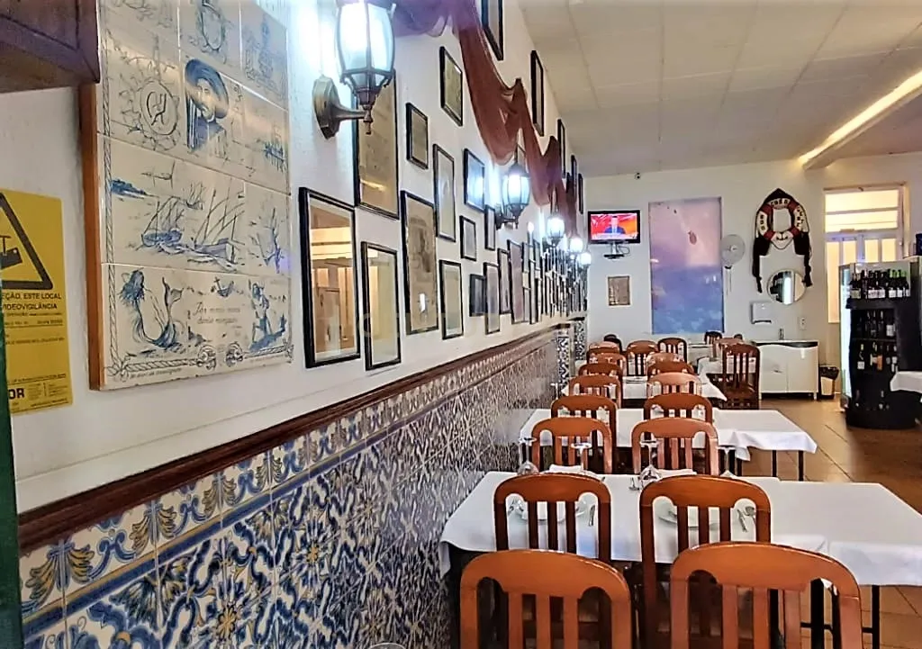 Trespasse de um conceituado restaurante "O Malcriado", com apartamento T2 associado, no centro de Matosinhos, Porto - Image 10