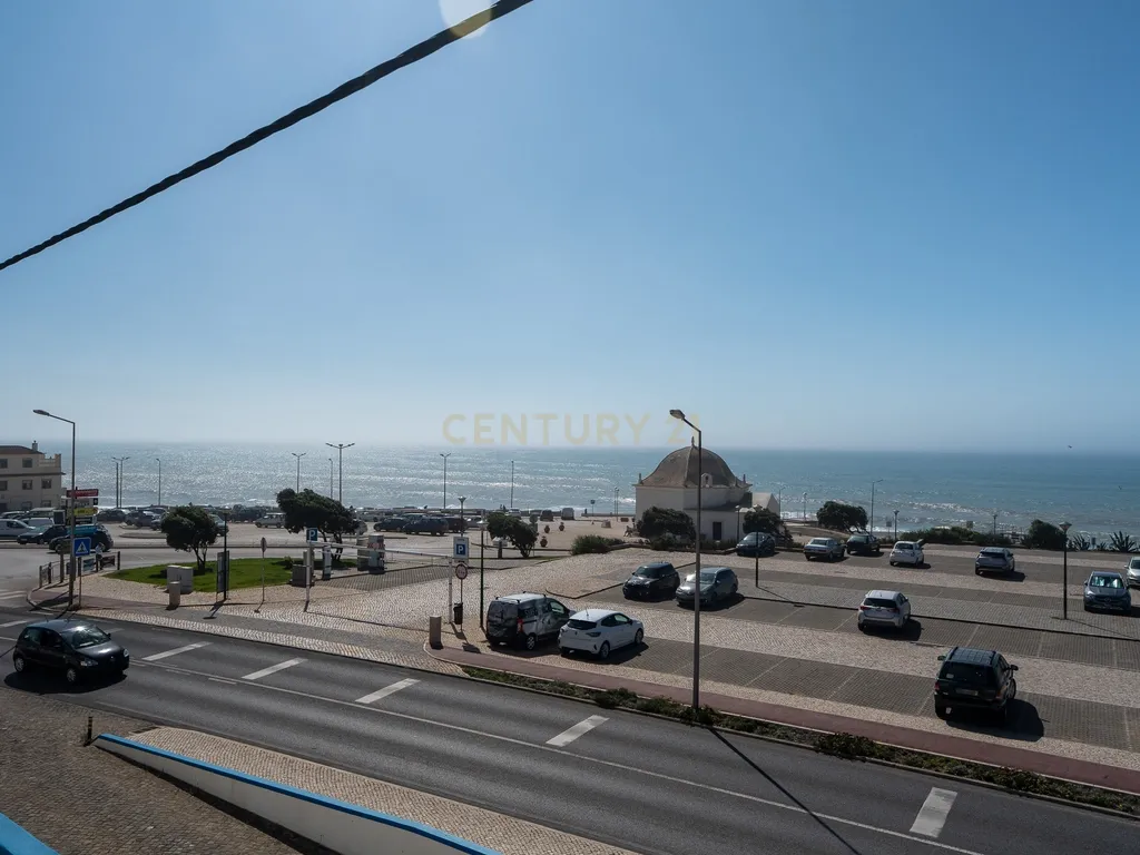 Moradia T3 com Vista Mar na Ericeira - Image 37