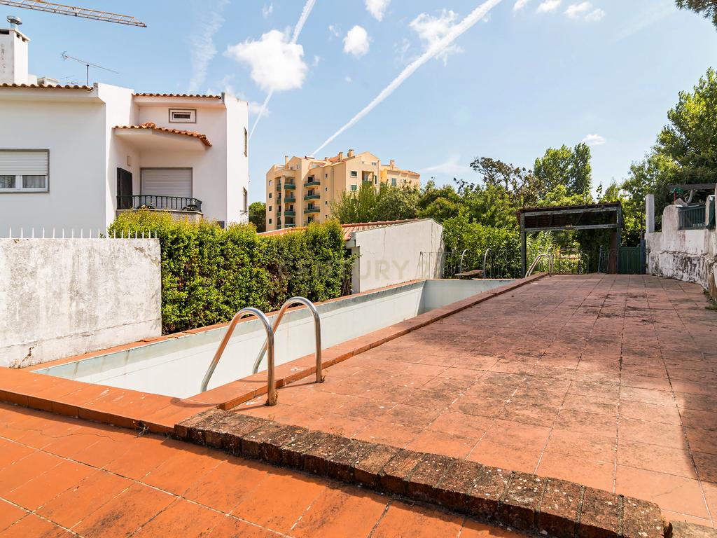 Moradia com piscina, a 500 metros da praia, em São Pedro do Estoril, Cascais. Em Venda! - Image 31