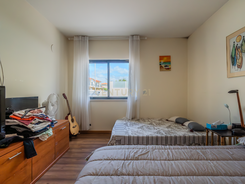 Moderna moradia geminada com vista mar - Ericeira - Image 13