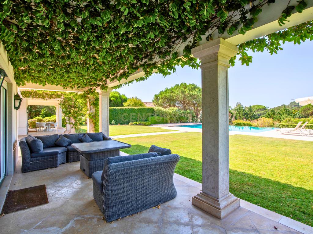 Moradia T7 com Piscina em Alcabideche- Cascais - Image 48