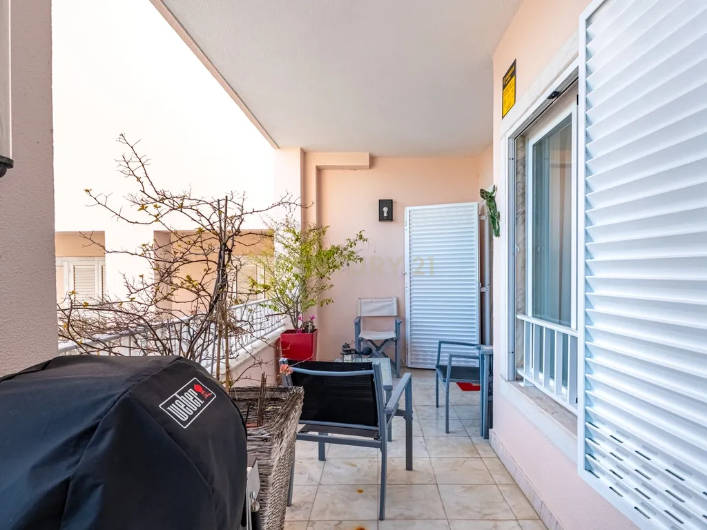 T3 no Bairro de Santa Teresinha – Junto aos Jardins da Parede - Image 25