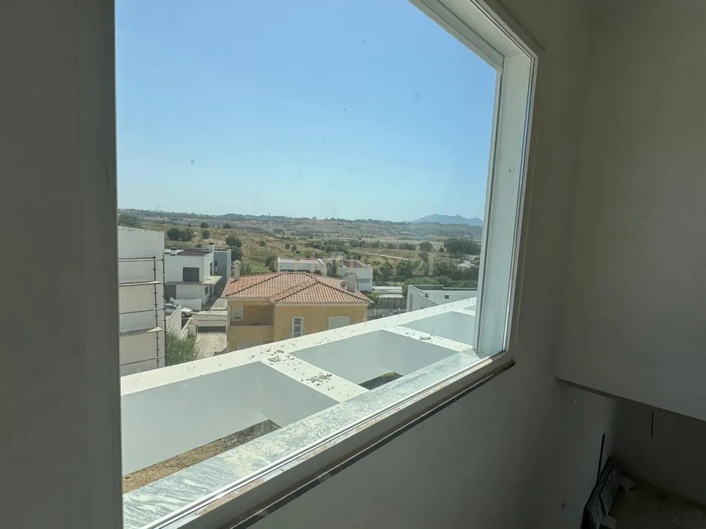 Construção NOVA Moradia T3 no Sabugo em Almargem do Bispo - Em Fase Final de Construção - Image 12