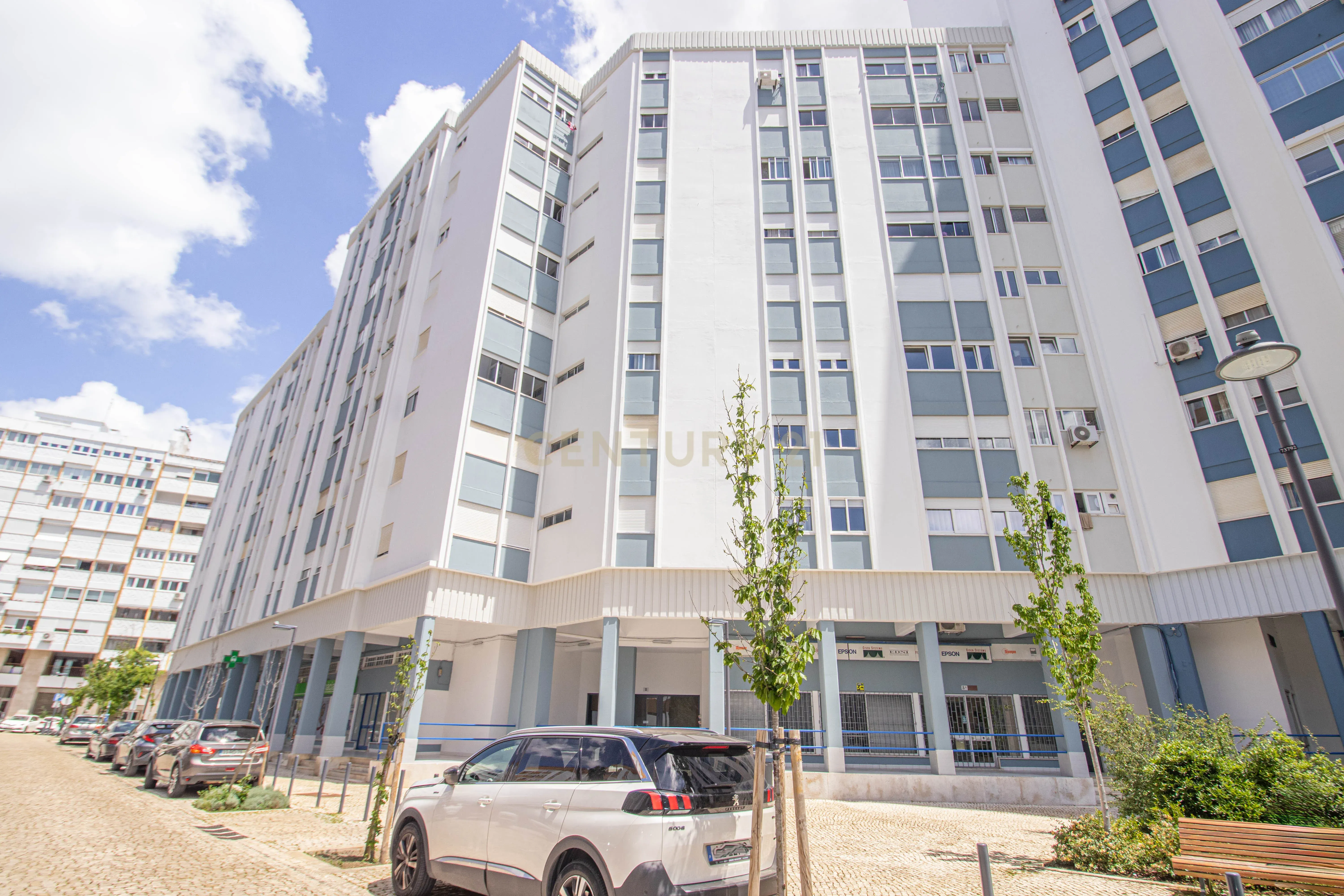 Apartamento T3 com Garagem - Ameixoeira - Image 30