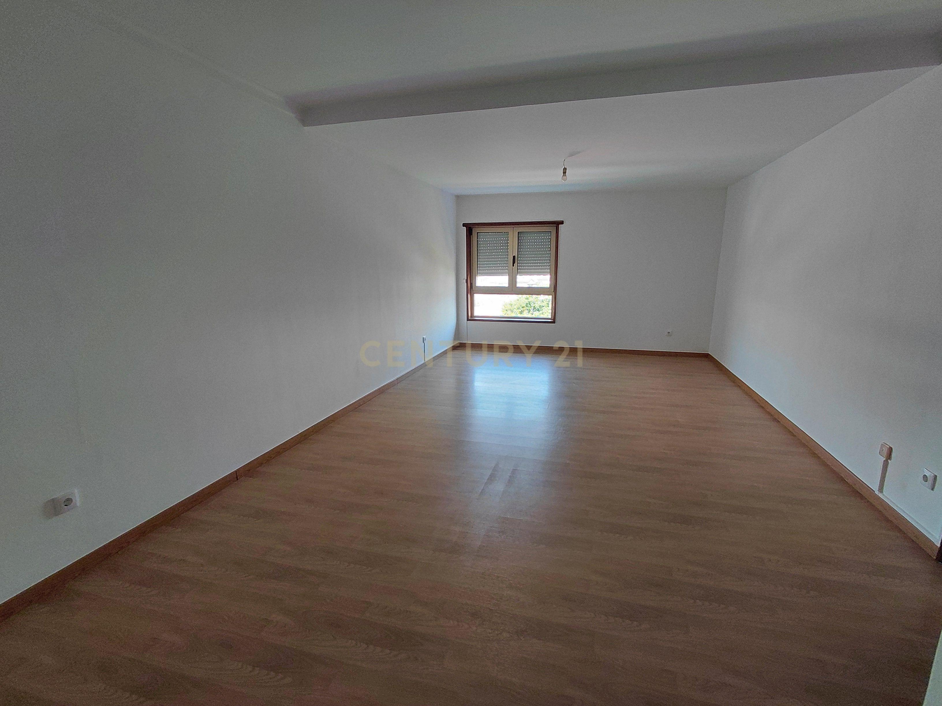 Fotografia 4 de Apartamento T2 + 1  Renovado em Santa Maria Maior, Chaves