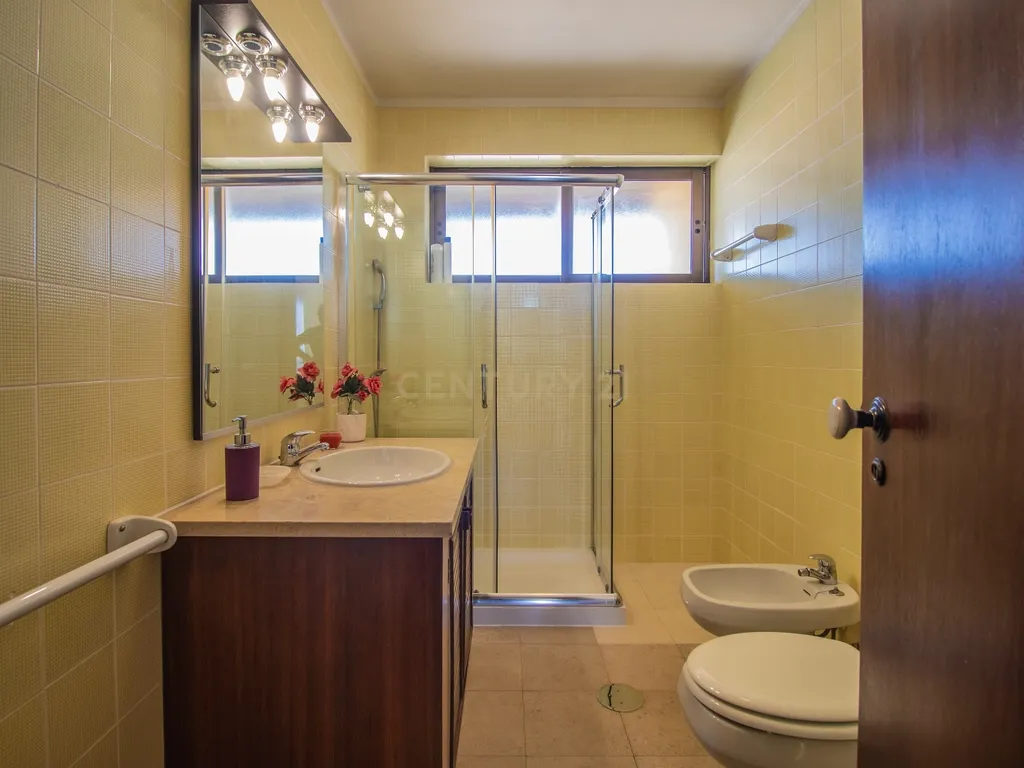 Penthouse T3 na mais privilegiada localização da Figueira da Foz - Image 26