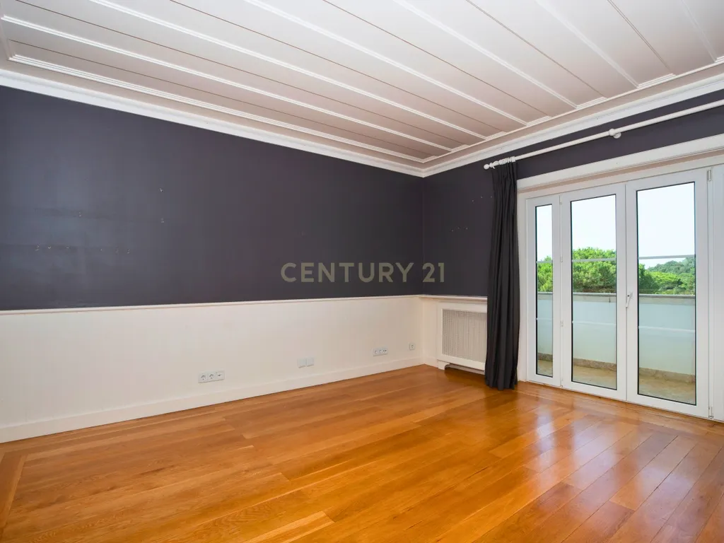 Moradia T7 com Piscina em Alcabideche- Cascais - Image 32