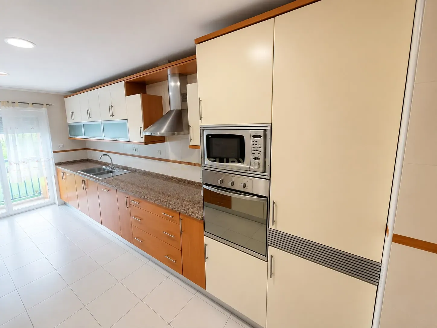 Fotografia 11 de T2 Exclusivo com 142 m² | Vista Panorâmica | Box para 2 Viaturas | Odivelas