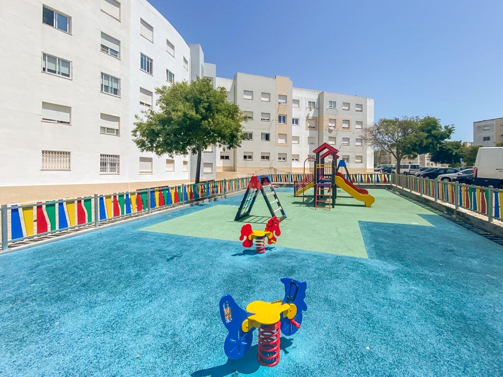Apartamento T3 na Rua Inácio Duarte, Carnaxide e Queijas - Image 23