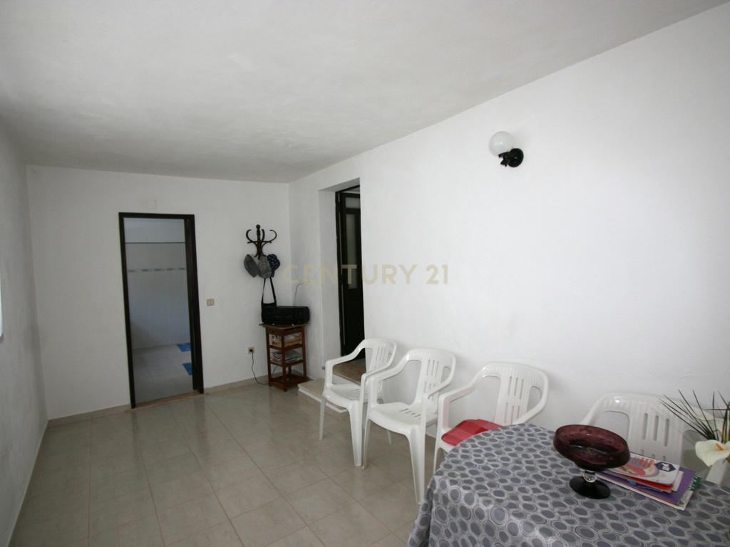 Propriedade de estilo tradicional T3+1, anexo e lote de 8080 m2 em Portela, São Bartolomeu de Messines - Image 18