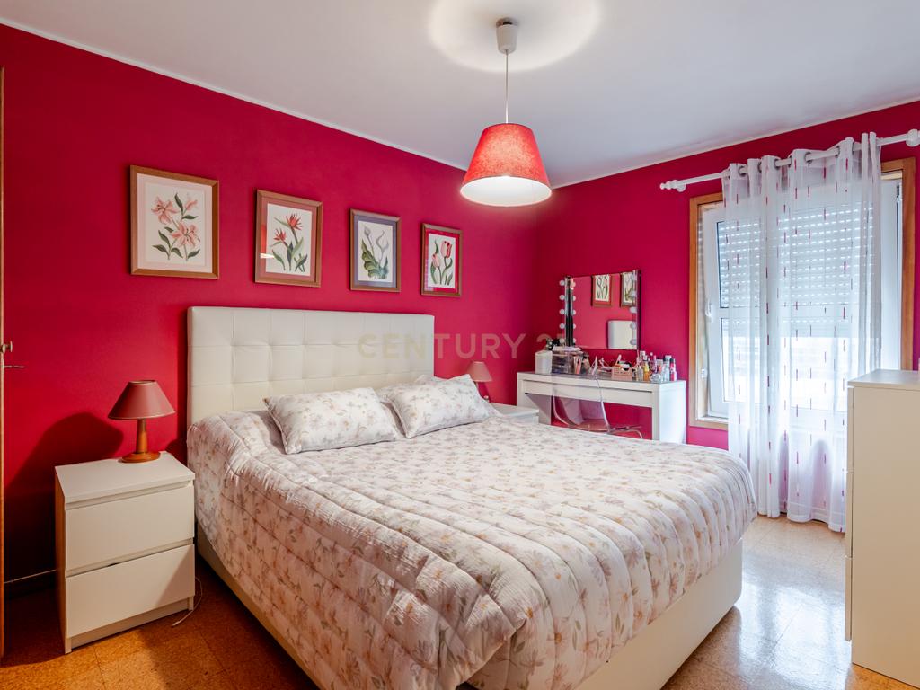 Apartamento T2 na Senhora da Hora, Matosinhos - Image 9