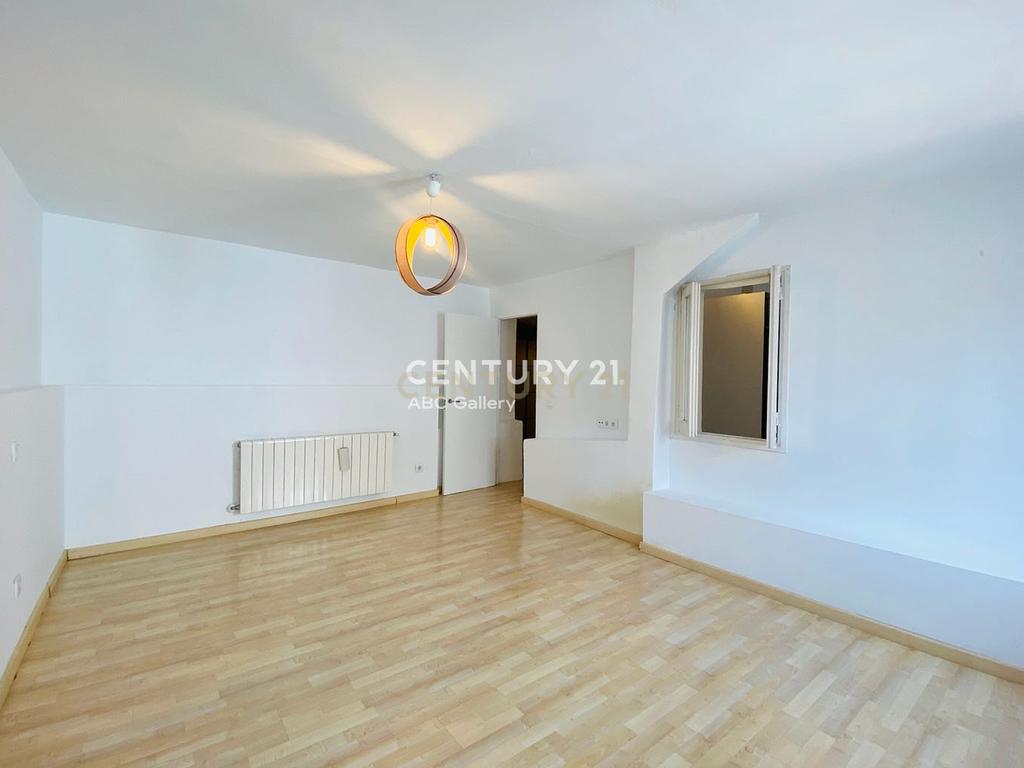  - Image 25