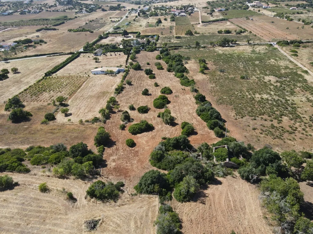 Terreno Exclusivo com Ruína para Reconstrução entre a Praia da Luz e Burgau - Image 12