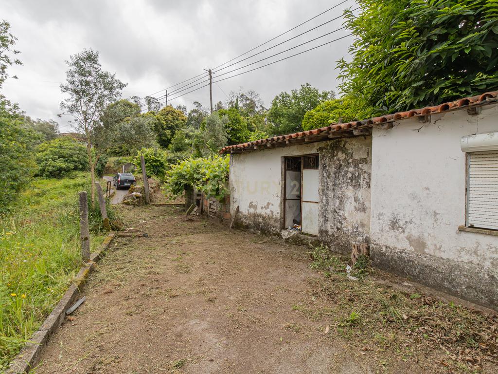 Casa em Ruínas com Jardim em Anais, Ponte de Lima - Image 25